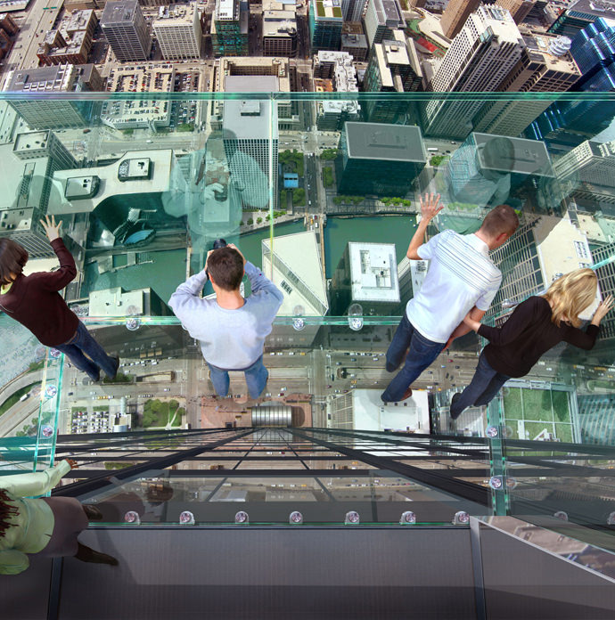 balkon kaca willis tower