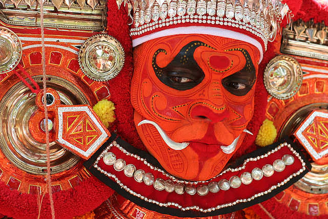 theyyam dance tarian tradisional india 9