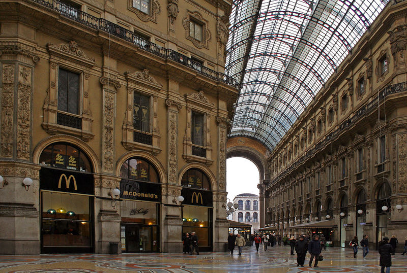 02_McDonalds-at-Galleria-Vittoria-Emanuele-in-Milan-Italy