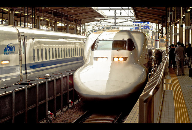 kereta shinkansen jepang 8